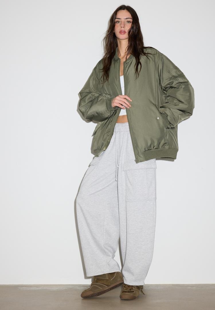 Stradivarius Geacă Oversize Kaki Xs