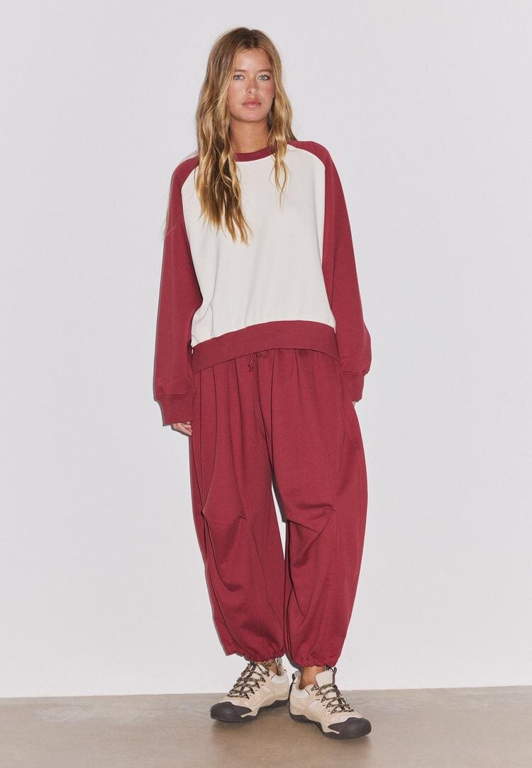 Stradivarius Hanorac Cropped Cu Contrast Roșu Închis Xs