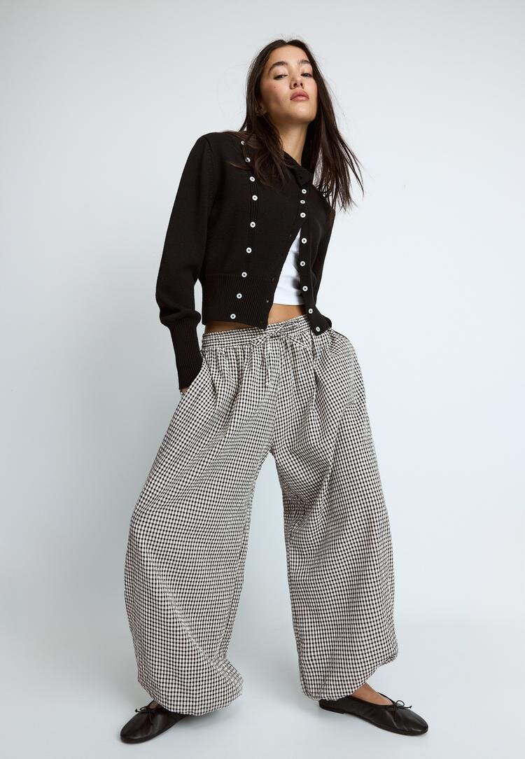 Stradivarius Pantaloni Balloon Fit În Carouri Ecru Xl