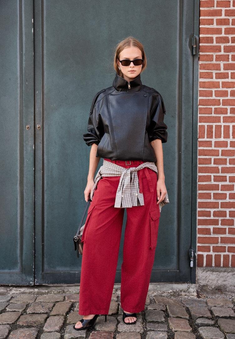 Stradivarius Pantaloni Barrel Cargo Roșu 42