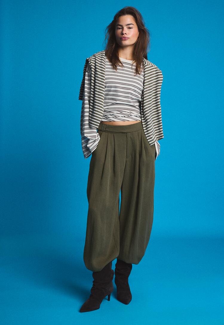 Stradivarius Pantaloni Bufant Cu Cataramă Kaki 34