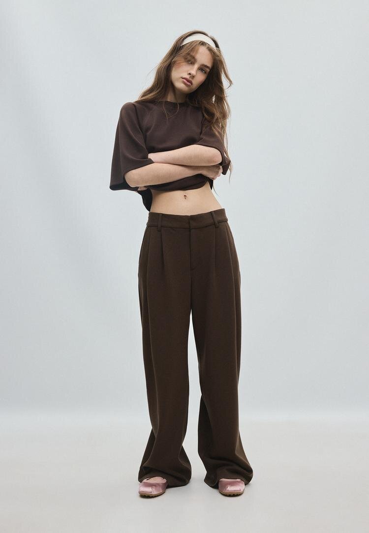 Stradivarius Pantaloni Eleganți Cu Textură Fină Maro 44