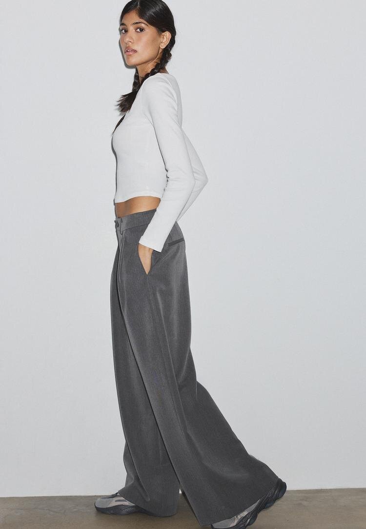Stradivarius Pantaloni Eleganți Largi Cu Pense Gri Închis 36