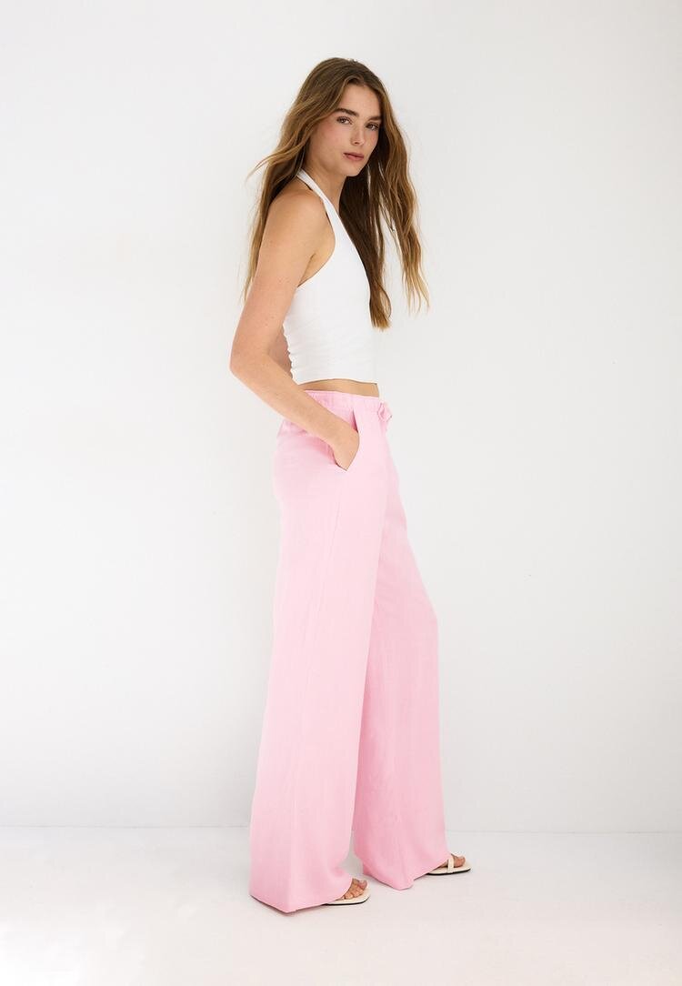 Stradivarius Pantaloni Fluizi Cu Efect De In Roz Pastel S
