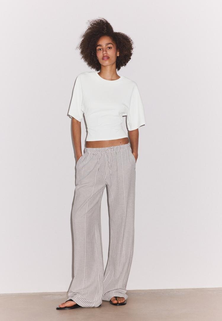 Stradivarius Pantaloni Fluizi Cu In Și Dungi Gri L