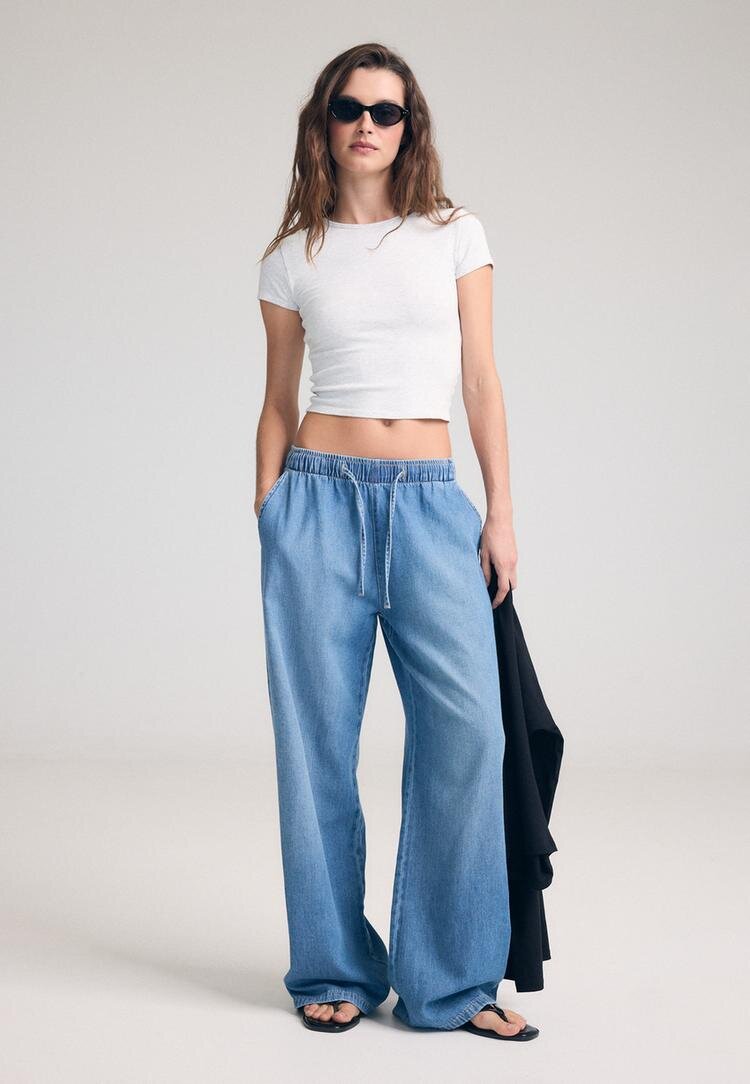 Stradivarius Pantaloni Fluizi Din Denim Cu Șnur Albastru Mediu L