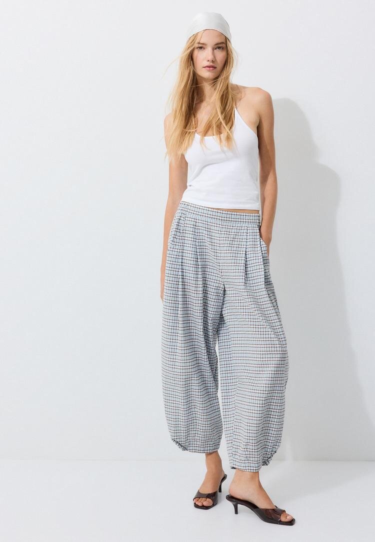 Stradivarius Pantaloni Fluizi Tip Barrel Albastru Cer L