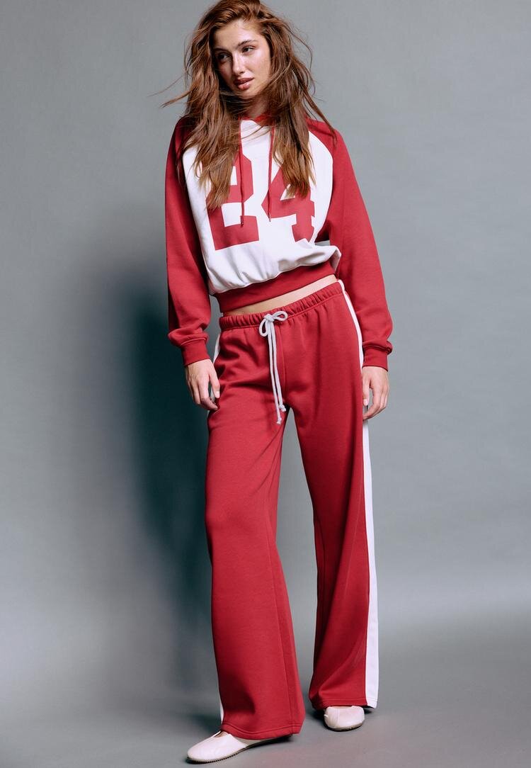 Stradivarius Pantaloni Jogger Drepți Cu Bandă Laterală Roșu S