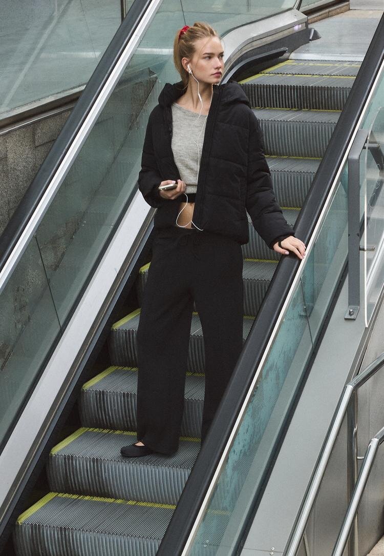 Stradivarius Pantaloni Jogger Largi Cu Nervură Și Textură Moale Negru Xxs