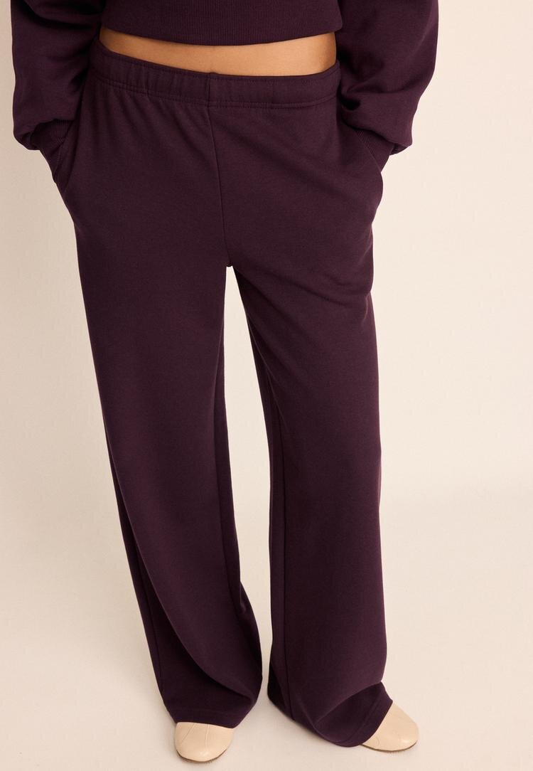 Stradivarius Pantaloni Jogger Largi Purpuriu Închis M