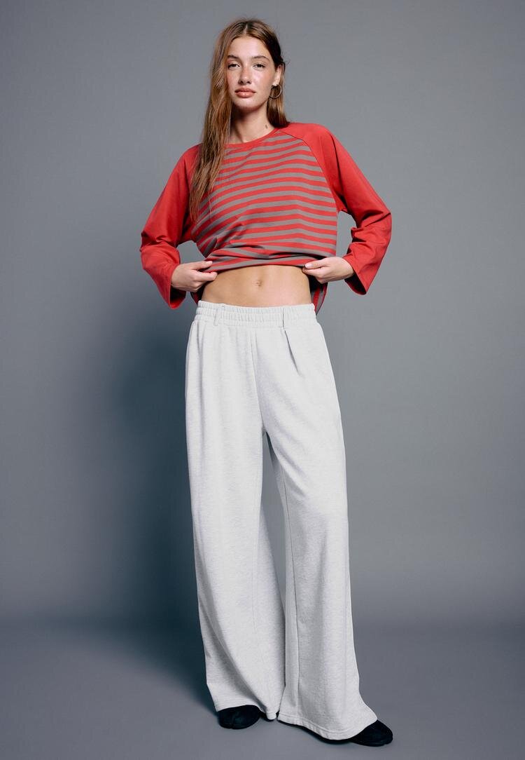 Stradivarius Pantaloni Largi Din Felpa Cu Bandă Laterală Gri Melanj M