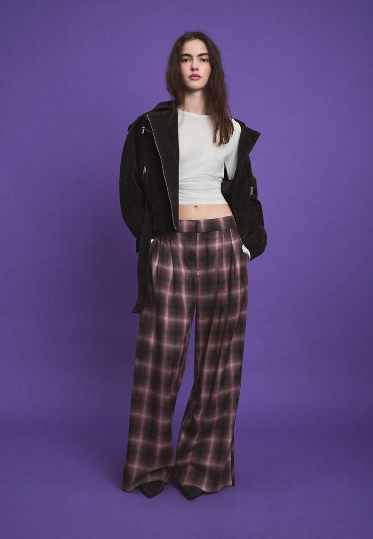 Stradivarius Pantaloni Wide Cu Nasturi Ajustabili Și Carouri Mov 42