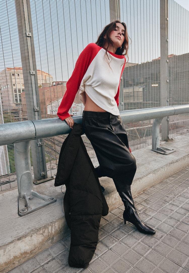 Stradivarius Pulover Cu Mânecă Raglan Roșu M