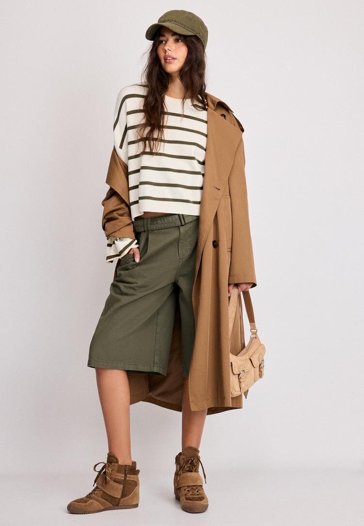 Stradivarius Pulover Din Tricot Cropped Cu Mânecă Lată Vanilie Xs