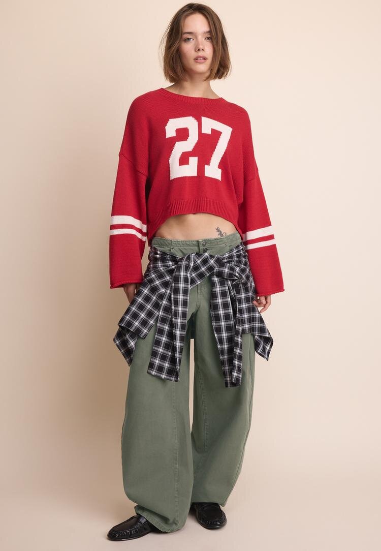 Stradivarius Pulover Din Tricot Cropped Cu Număr Roșu M