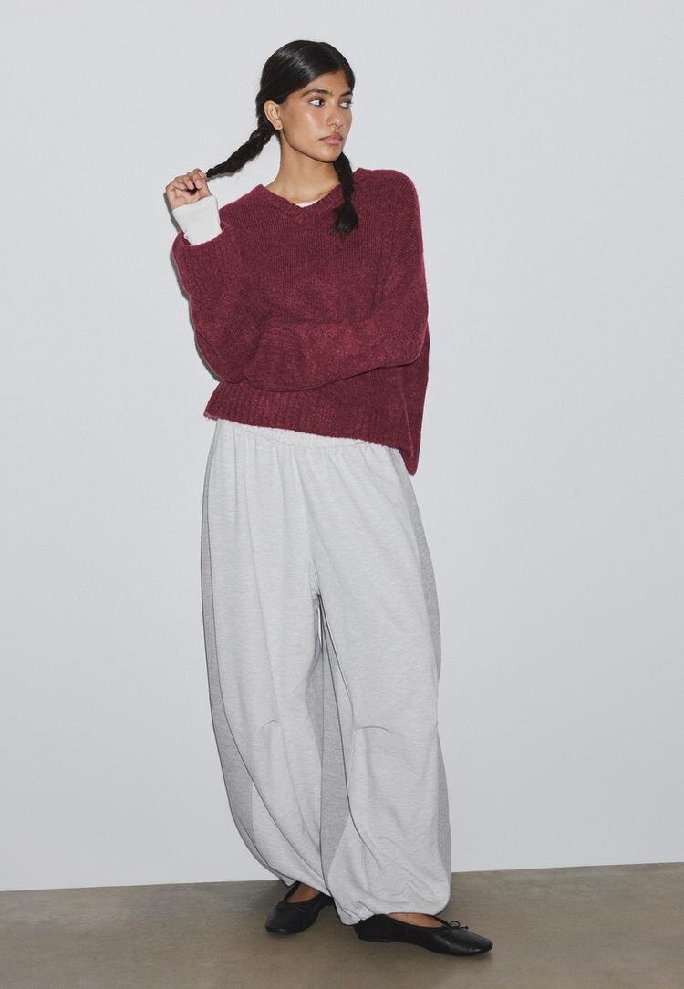 Stradivarius Pulover Din Tricot Cu Decolteu În V Roșu Închis S