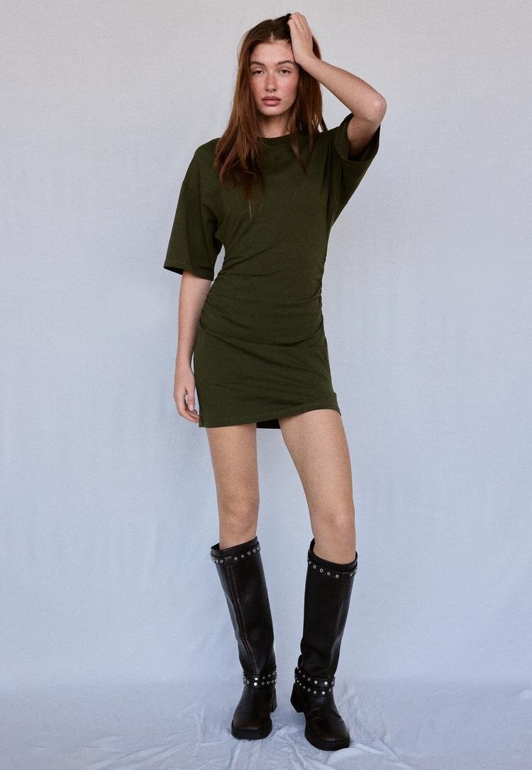Stradivarius Rochie Scurtă Tip Tricou Kaki L