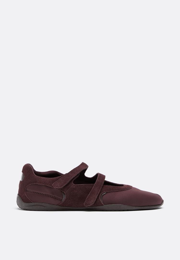 Stradivarius S032 Sneakerinas Cu Vârf Despărțit Maro 38
