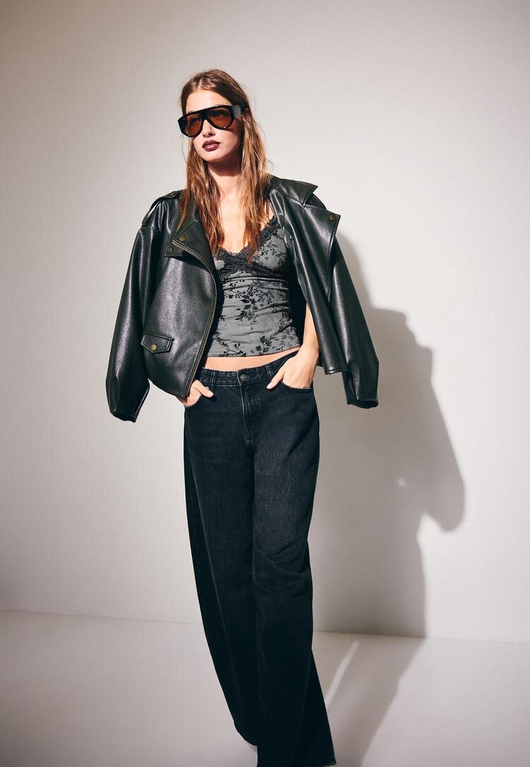 Stradivarius Top Ajustat Flocat Cu Dantelă Gri Marengo S