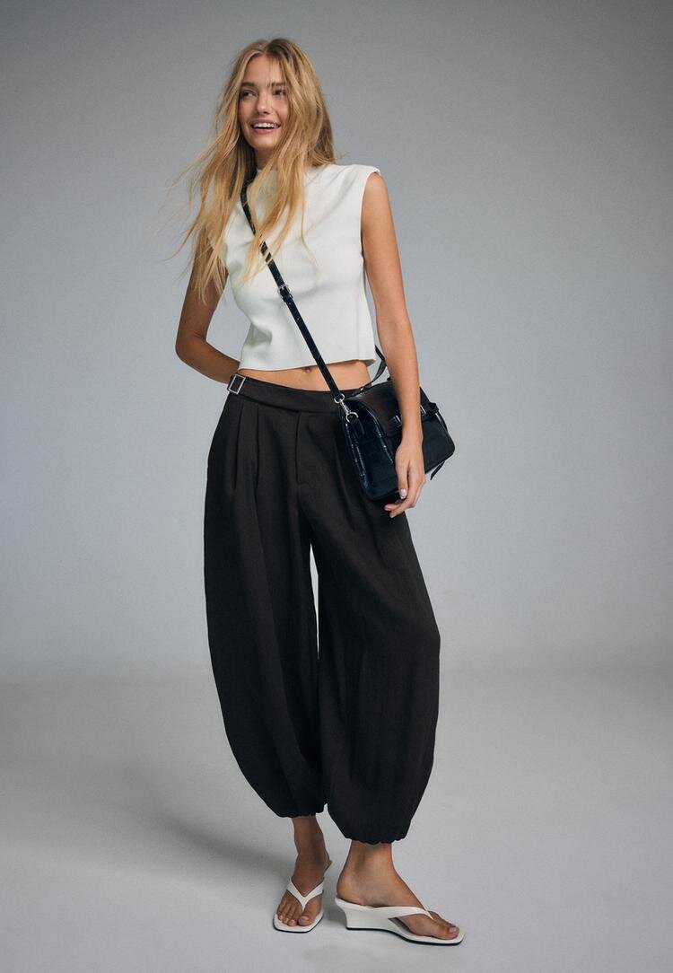 Stradivarius Top Din Tricot Cu Guler Cu Bandă Ecru M