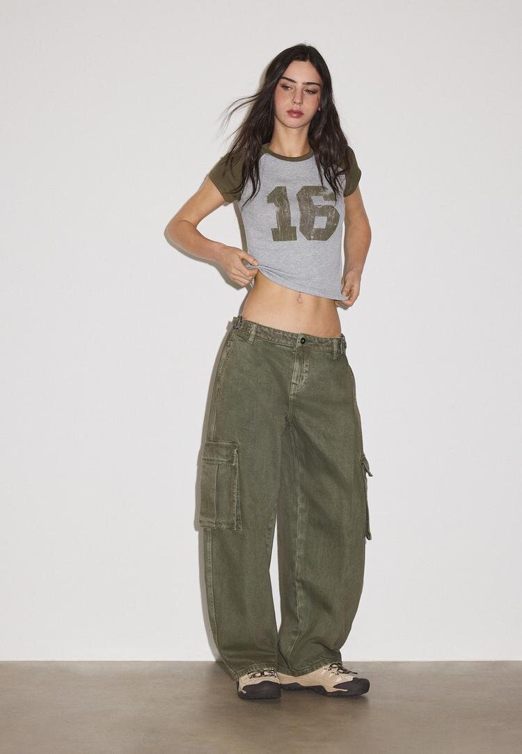 Stradivarius Tricou Cu Mânecă Scurtă Și Imprimeu Kaki Xs