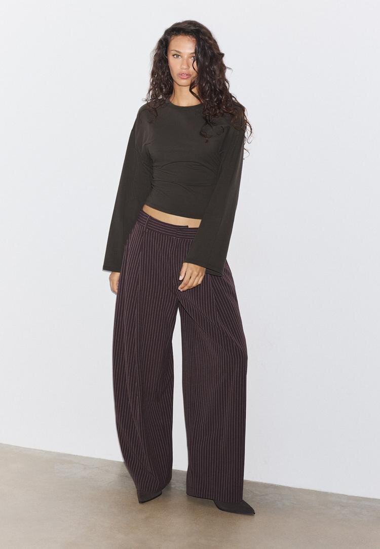 Stradivarius Tricou Cu Mâneci Kimono Maro M